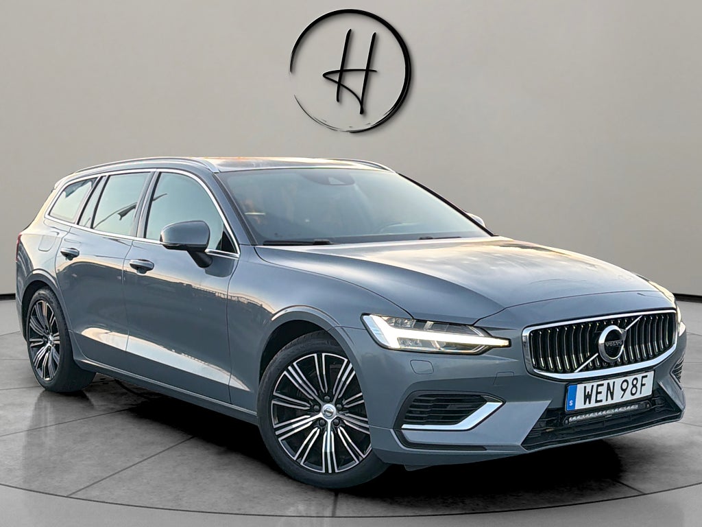 Volvo V60 Recharge T6 AWD Plug in-hybrid NAVI Keyless SE-UTR