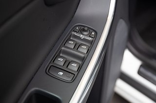 SUV Volvo XC60 9 av 20