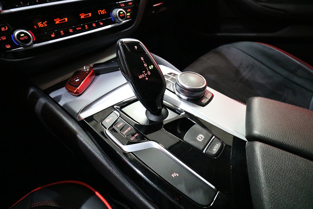 BMW 520d 2018 - miniatyr 16
