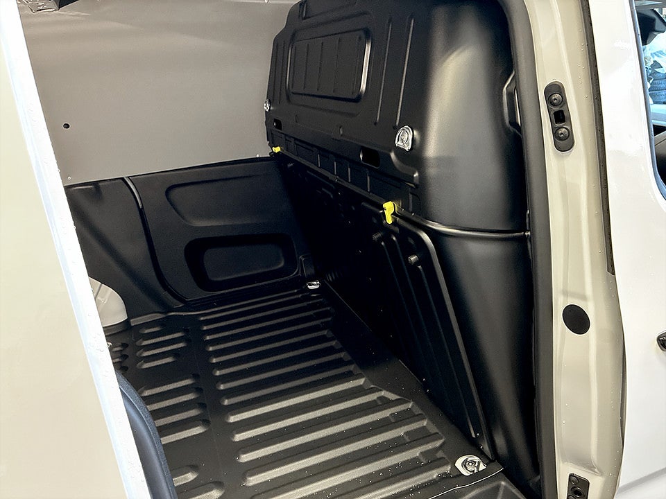 Bild på Peugeot Partner Plus 130hk Aut L1 - EDITION! SERVICE & V-HJUL INGÅR!