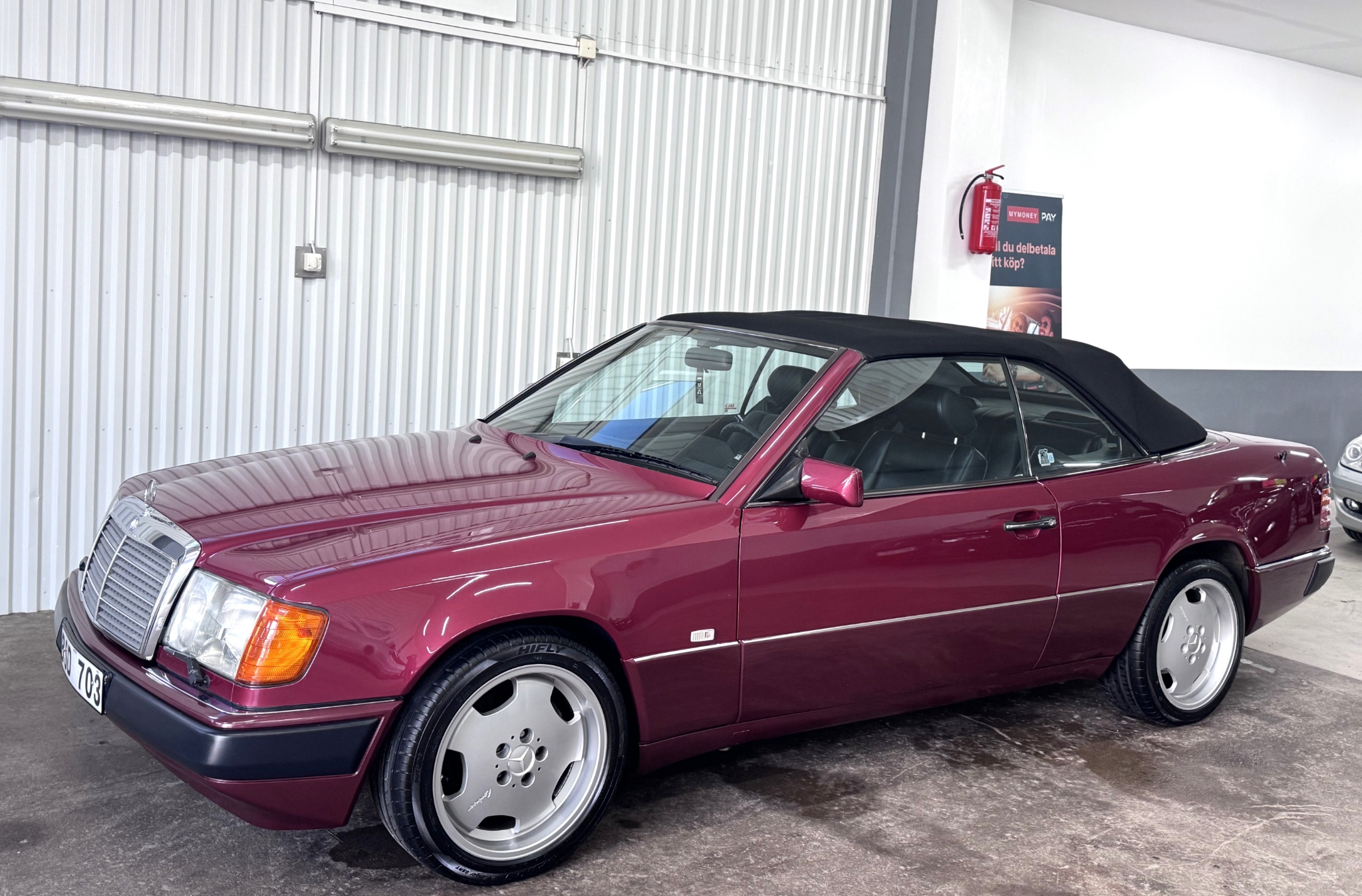 Mercedes-Benz 300