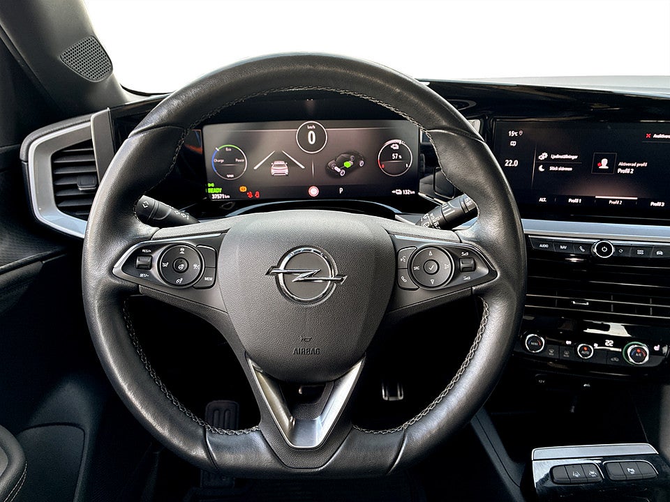 Bild på Opel Mokka-e Ultimate 50kWh 136hk Aut BACKKAMERA