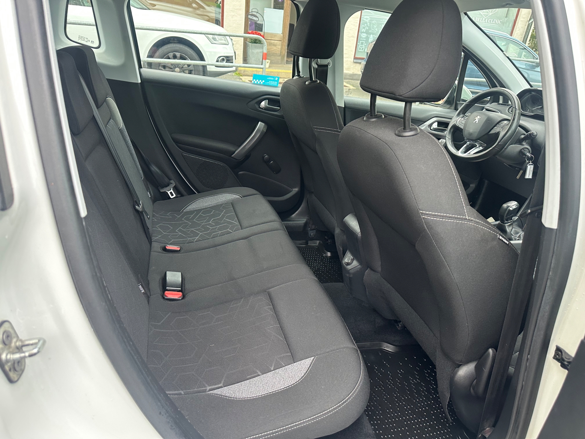 Peugeot 2008 1.6 BlueHDi 100 8v Euro 6 2016, bild 3/10