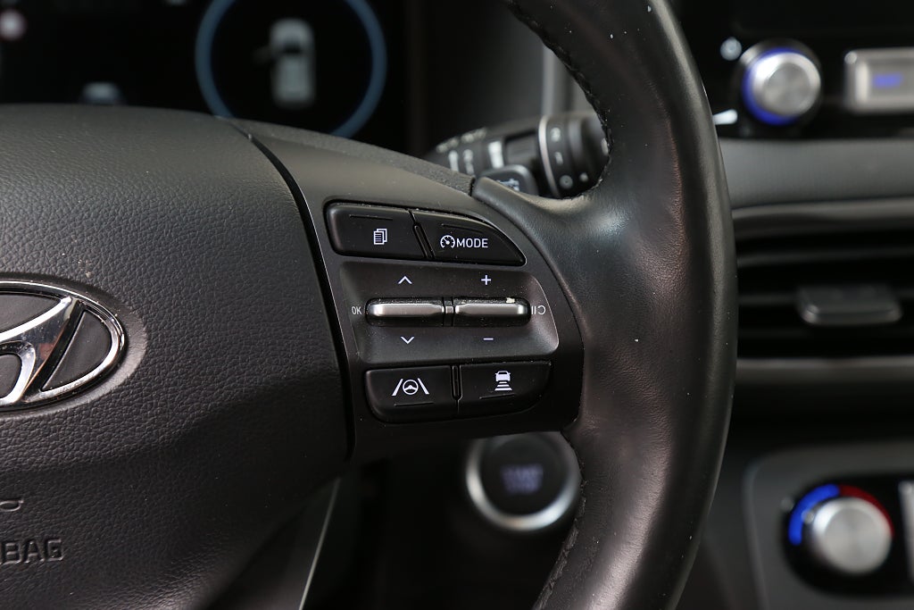 Hyundai Kona 64 kWh Advanced 204hk Skinn Taklucka KRELL Head-up 2021