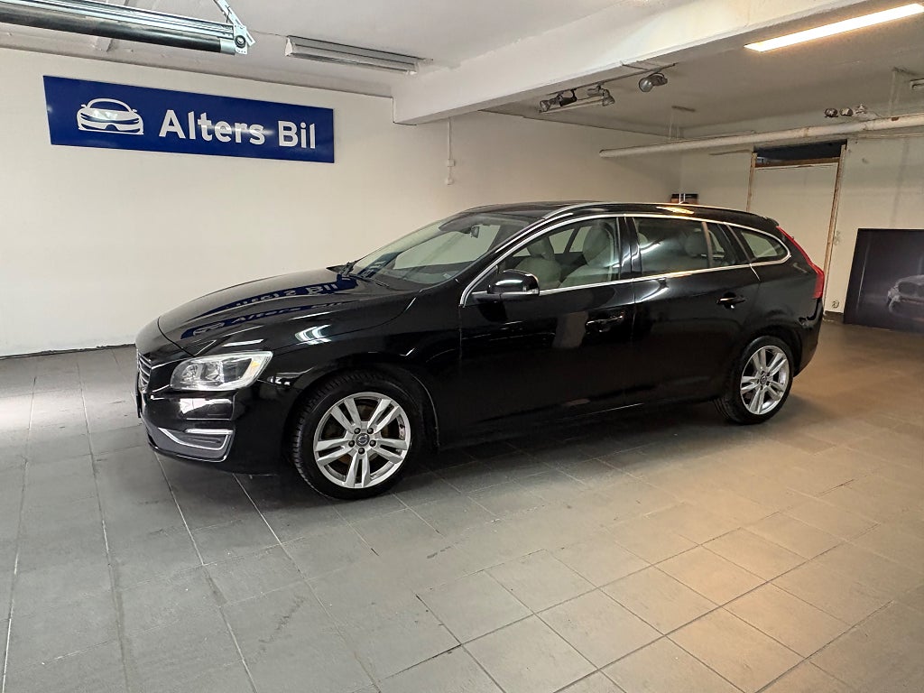 Volvo V60 D4 Momentum Business Edition  Glas sol lucka 