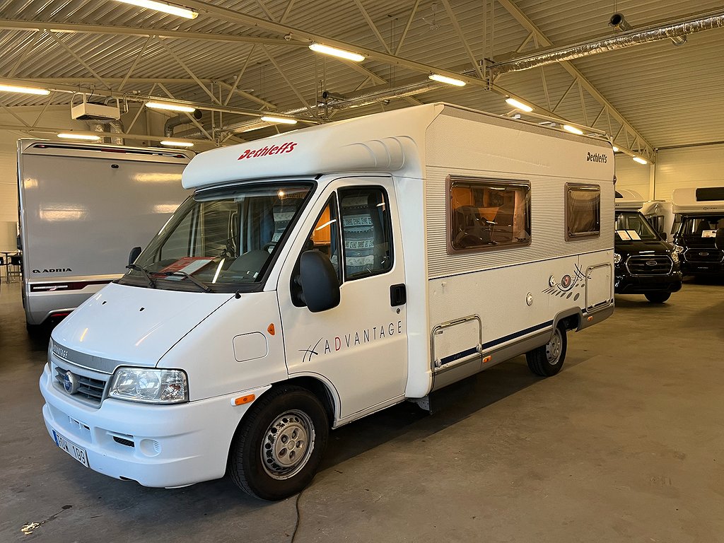 Dethleffs Advantage T-5841  / MaxxFan / Solcell / B-körkort - Dethleffs