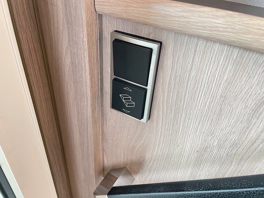 Kabe TMI 810 LGB Imperial / Hyd-stöd / Drag / AC / Solcell - Kabe