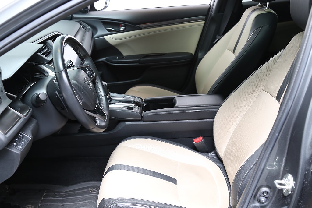 Honda Civic 1,5 i-VTEC Turbo Prestige Aut 5D Motorvärmare 2017