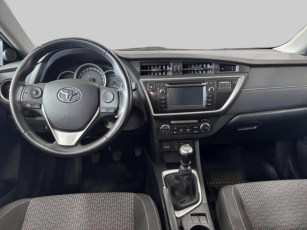 Toyota Auris 2015 - miniatyr 8