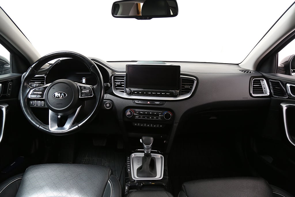 Kia Ceed Sportswagon Plug-in Plus 2 Panorama Skinn Drag Värmare 2021