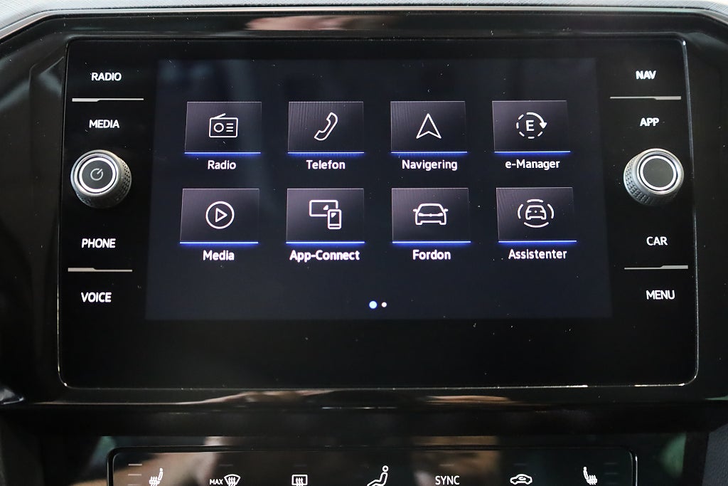 Volkswagen Passat GTE 218hk Executive / Business / Värmare / Navi 2022