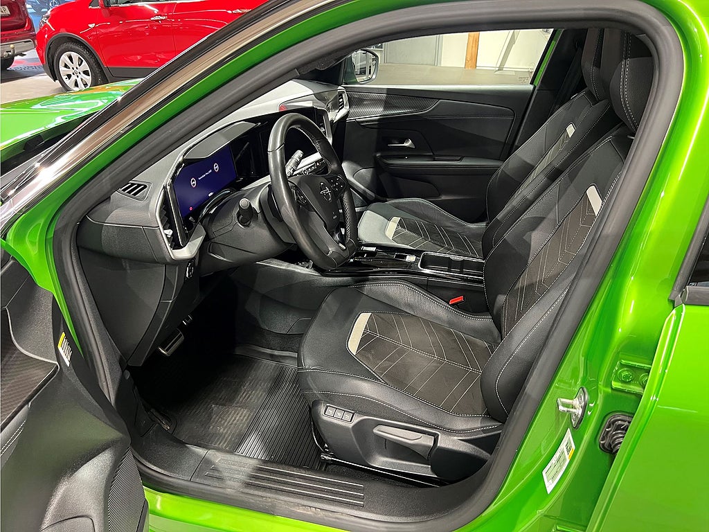 Bild på Opel Mokka Ultimate 1.2 PT 130hk Aut - BACKKAMERA, CARPLAY