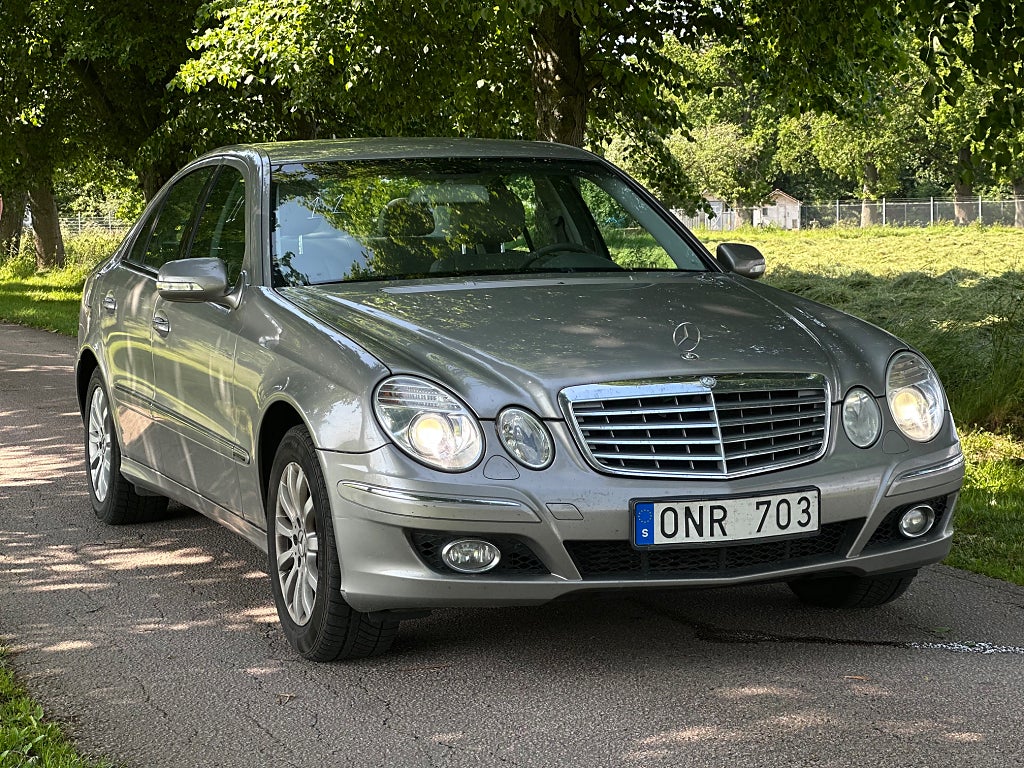 Mercedes-Benz E 200 Kompressor Svensksåld, Drag, skinn