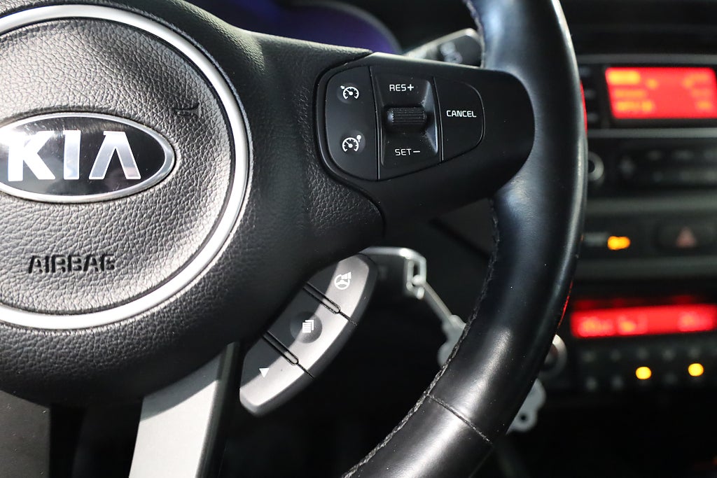 Kia Carens 1.7 CRDi AUT GLS Drag M-Värme 7-Sits Blåtand Rattvärme 2016