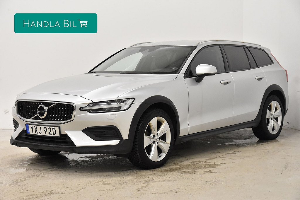 Volvo V60 Cross Country B4 AWD Momentum VOC D-värm Navi Moms 197hk