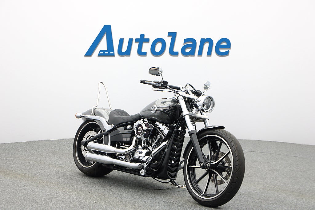 Harley-Davidson Breakout *Dr jekill & mr Hyde 