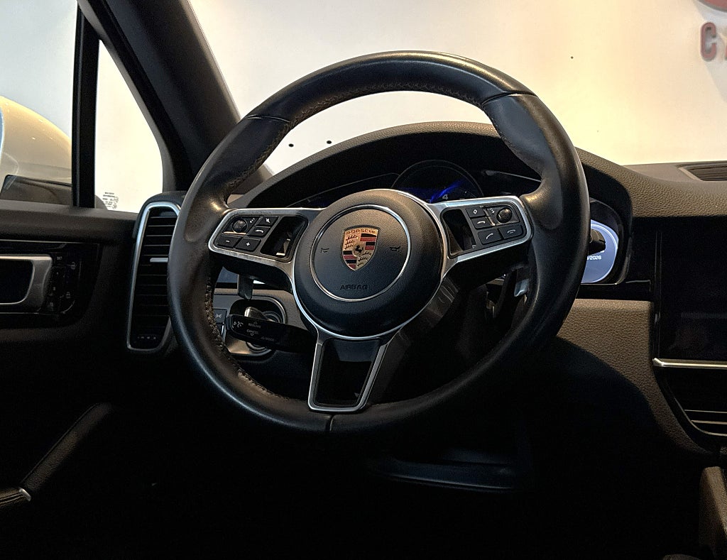 Porsche Cayenne TipTronic S 340HK PANORAMA BOSE LÄDER VÄRMARE