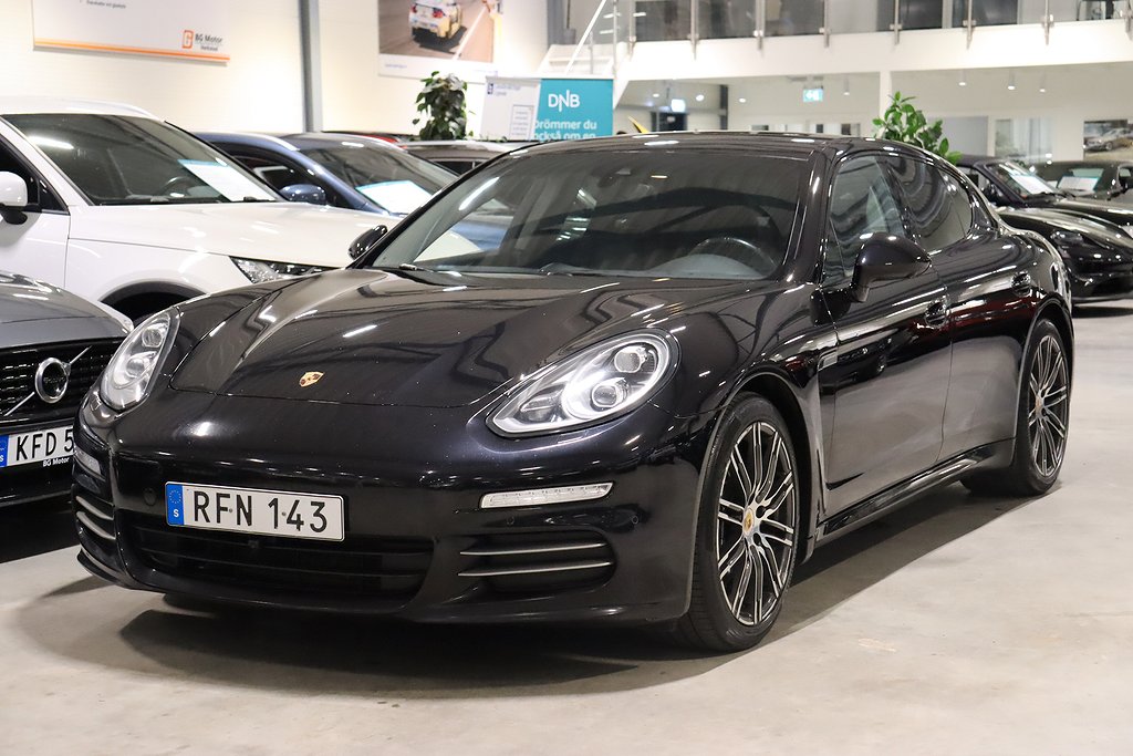 Porsche Panamera 4 310HK PDK Sport Chrono Få ägare/SV-Såld