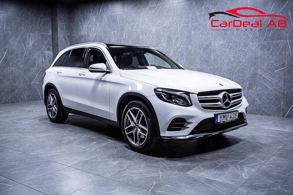 Mercedes-Benz GLC 220 d 4MATIC 9G-Tronic AMG Line Pano Navi Drag Få ägare