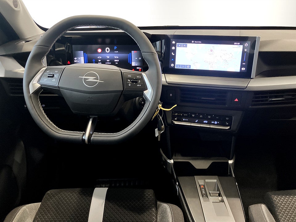 Bild på Opel Frontera GS Hybrid 145hk Aut B-KAMERA NAVI