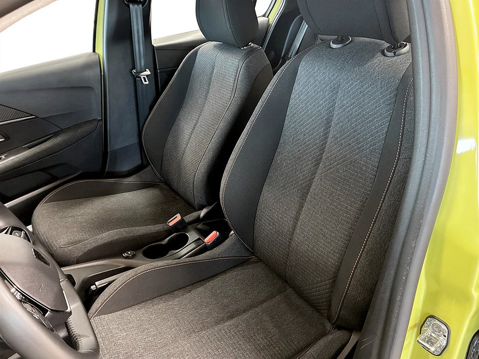 Bild på Peugeot 208 Style Hybrid 100hk Aut CARPLAY BACKSENSORER