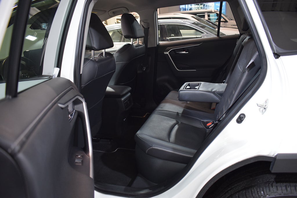 Toyota RAV4 2023 - miniatyr 16