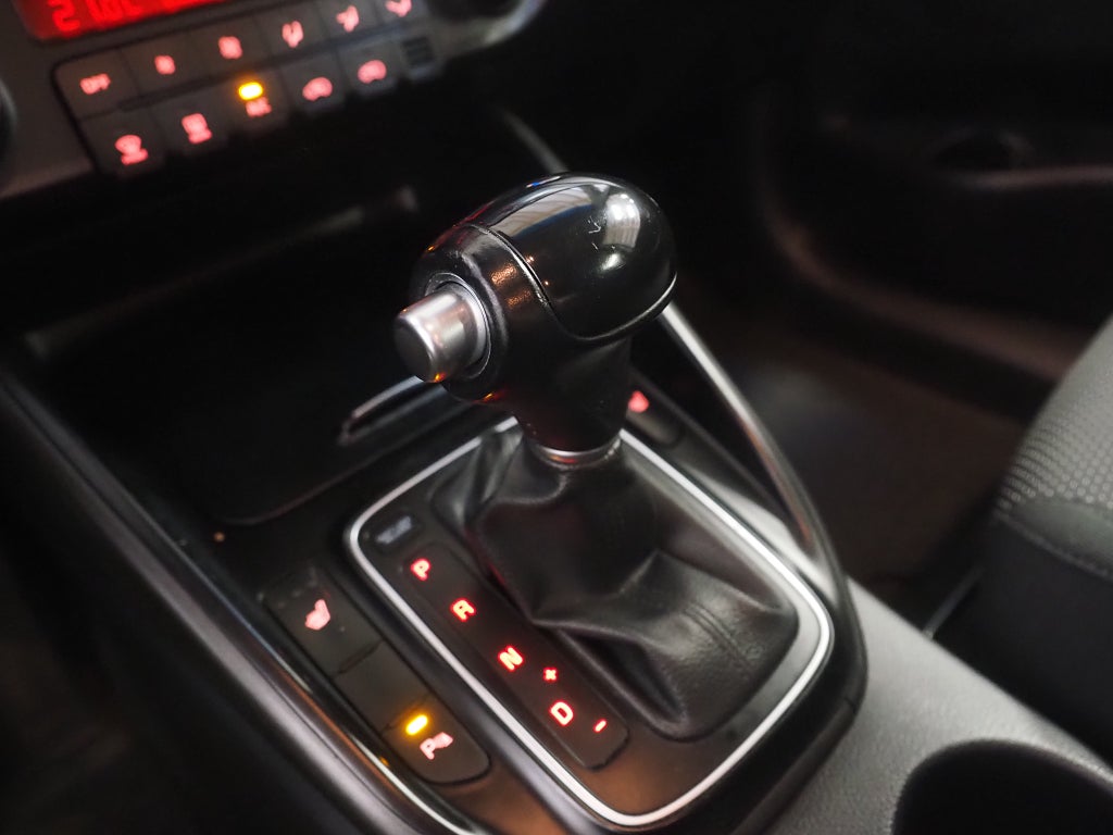 Kia Carens 1.7 CRDi 141hk DCT GLS AUT | 7-Sits | Dragkrok | 2016