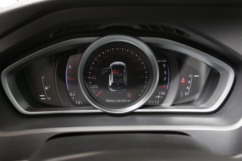 Volvo V40 D3 150hk R-Design Edition Aut Kamera Navi Teknikpaket
