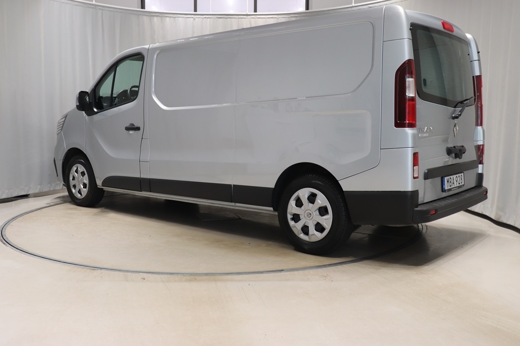 Renault Trafic 2024, photo 6/42