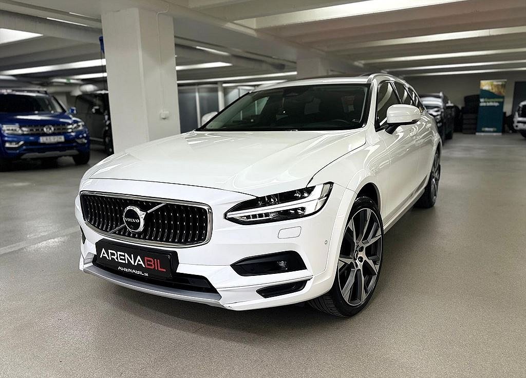 Volvo V90 Cross Country B4 AWD/ Panorama 360° B&W Drag MOMS