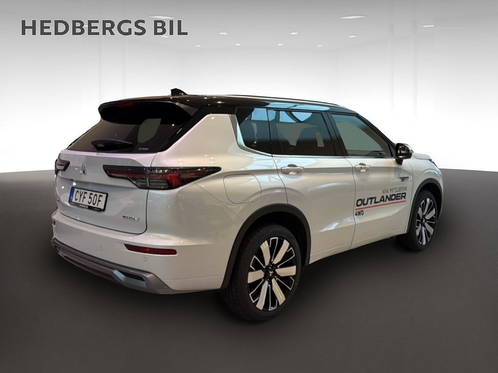 Mitsubishi Outlander  INST PHEV 2 TONE ( DEMOBIL) thumbnail