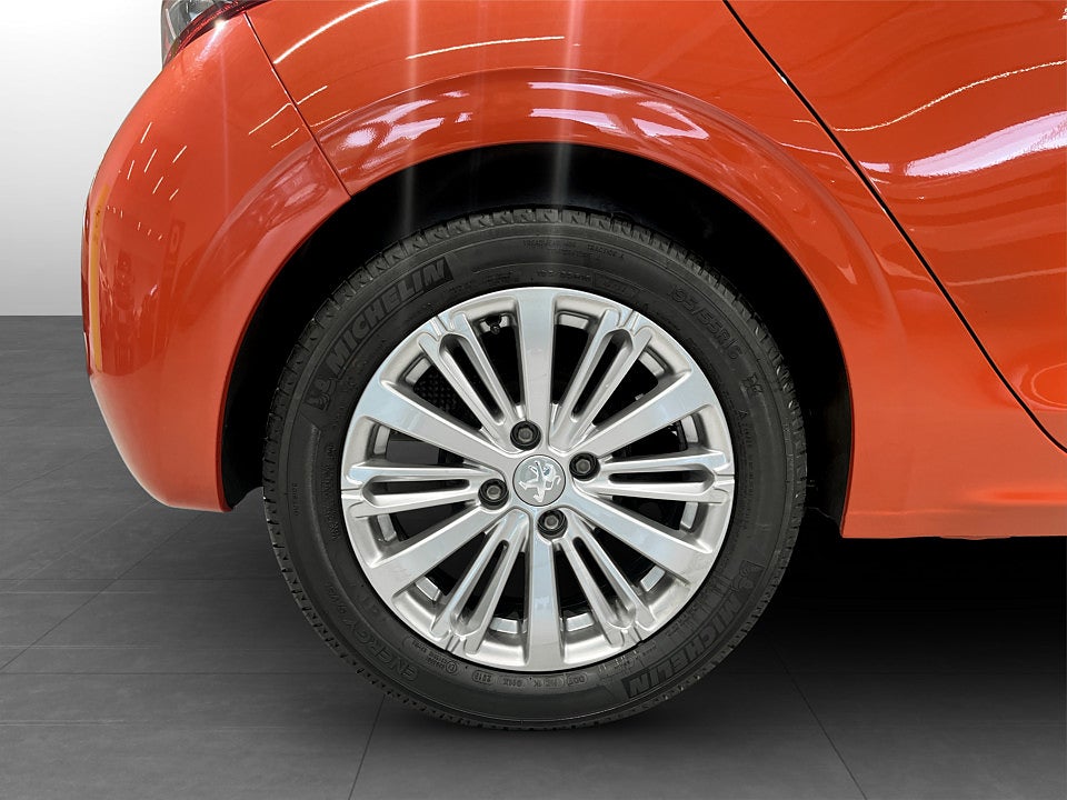 Bild på Peugeot 208 Allure 5D 1.2 PT 83hk BACKSENSORER