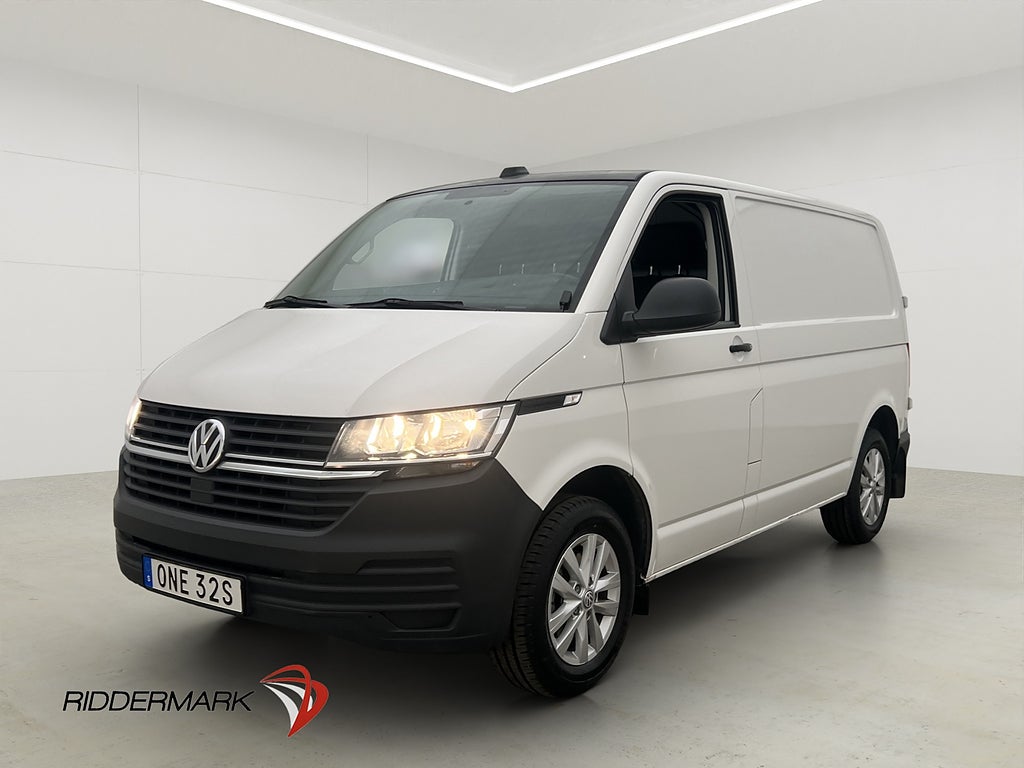 Volkswagen Transporter 2.0TDI Värm Drag Kamera CARPLAY Moms