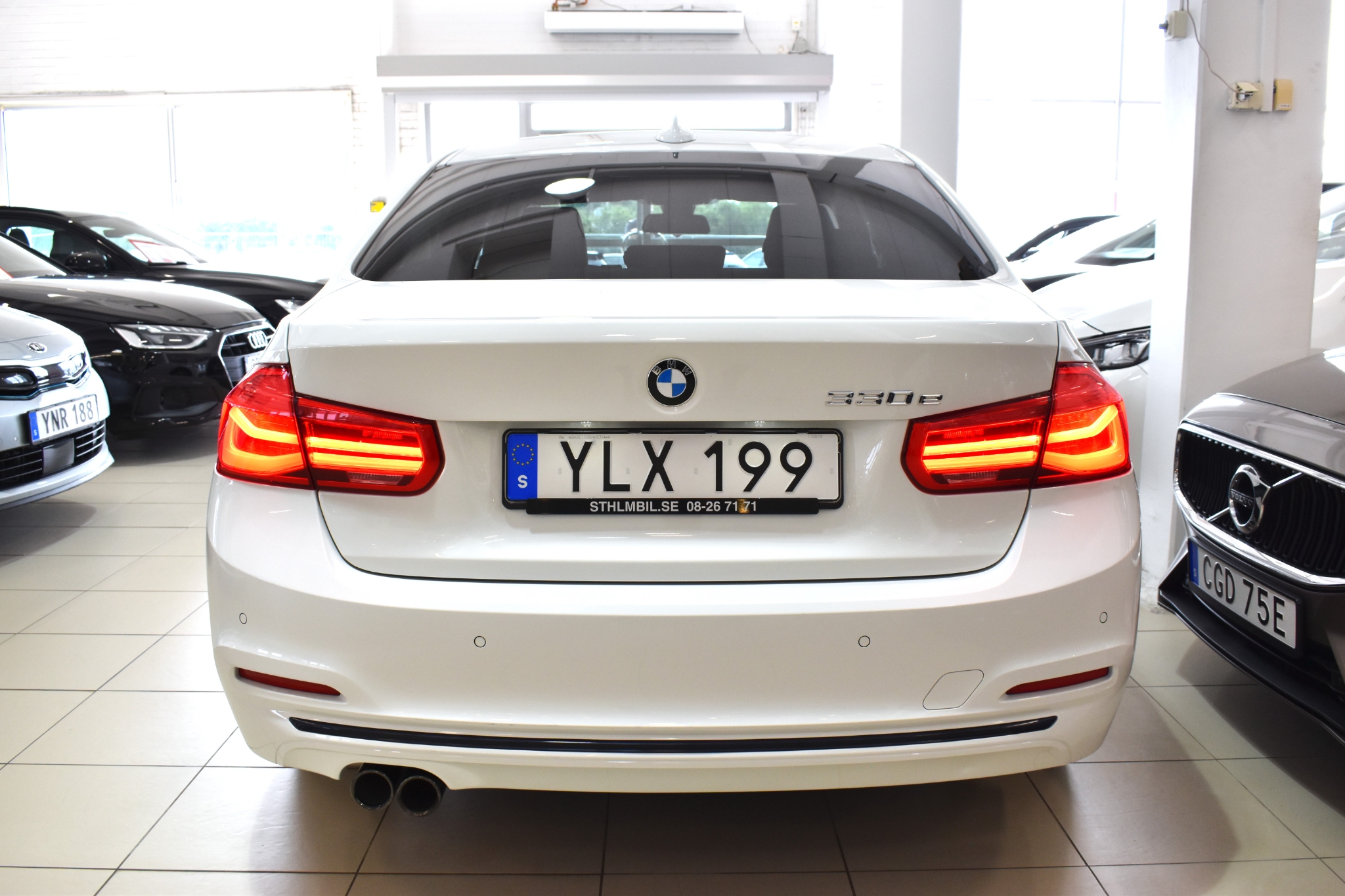 BMW 330 e Plug-in Aut SportLine Värm 2017, bild 4/47