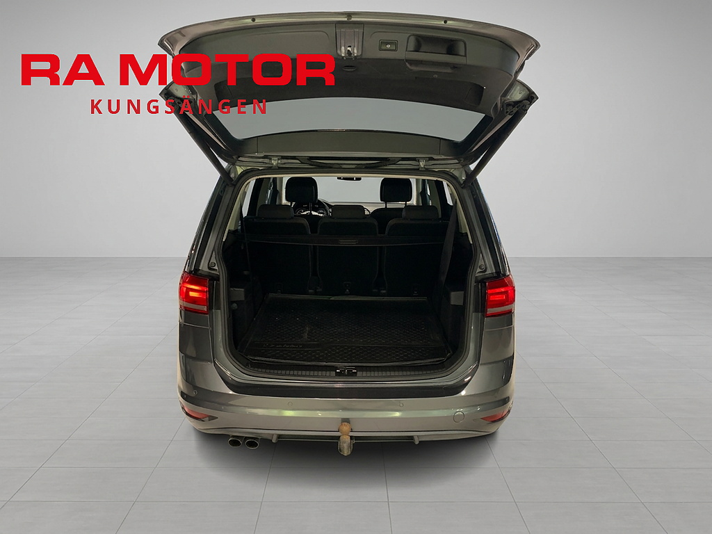 Volkswagen Touran 1.4 TSI, 150hk | Drag | Kamera | 7-sits | Värmare 2017
