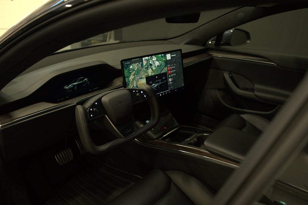 Tesla Model S 670hk Yoke Moms *3,99%* 21" Turbine Sv-Såld