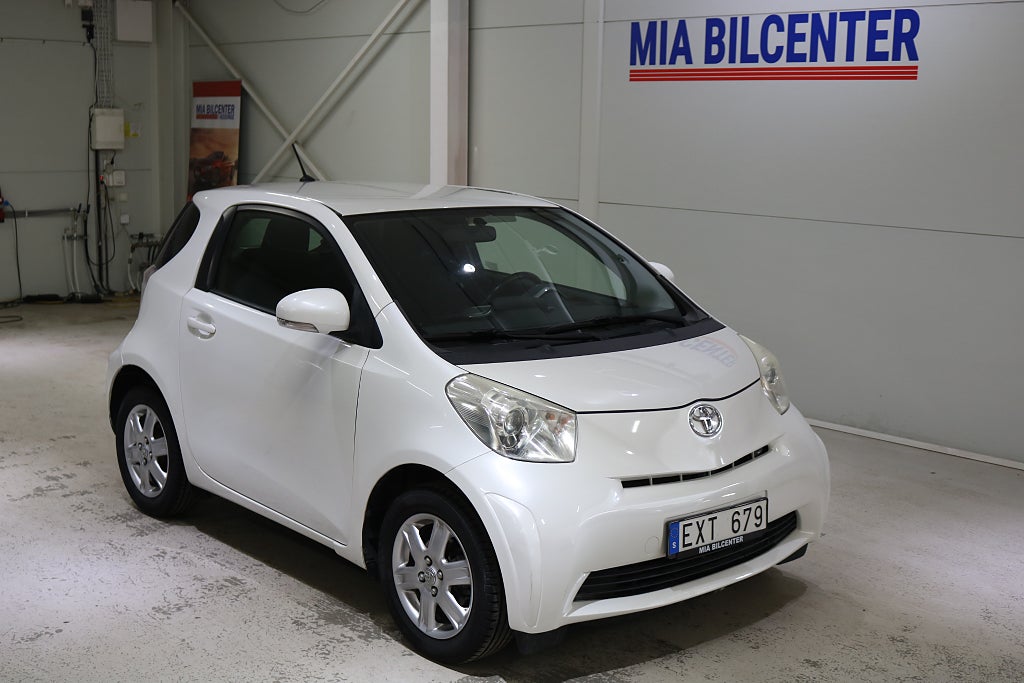 Toyota iQ 1.0 VVT-i Super CVT-i låg mil Automat