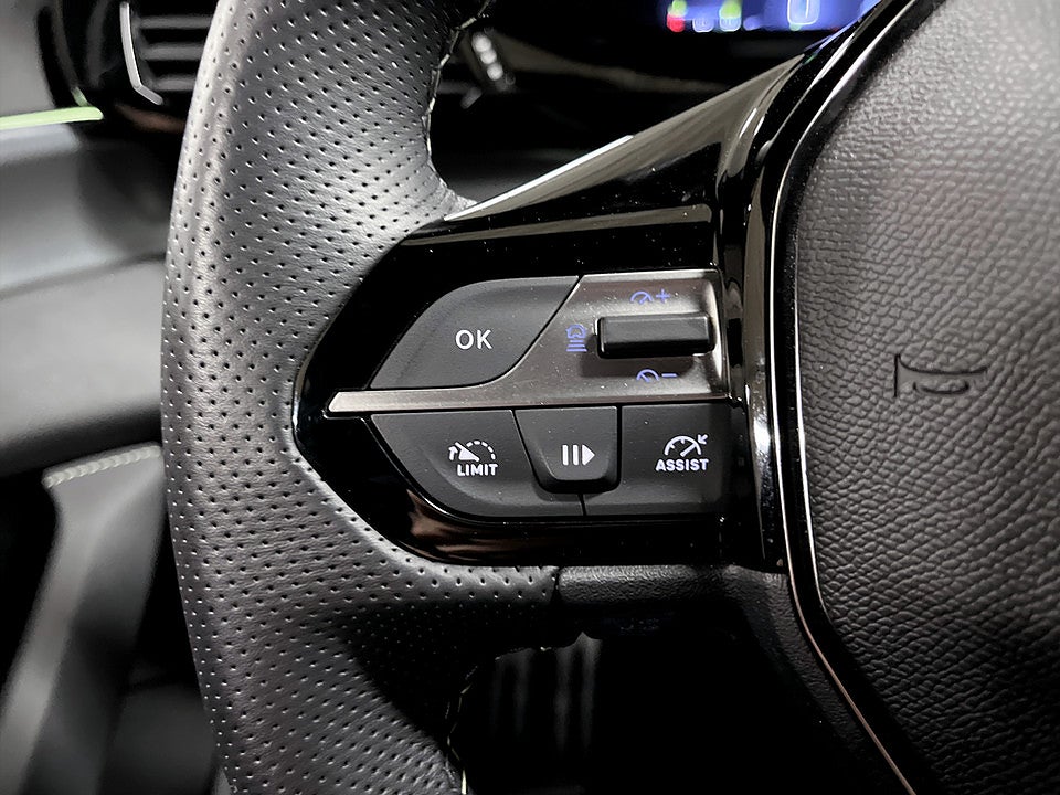 Bild på Peugeot 408 GT 1.2 PT 130hk Aut 360-KAMERA ALCANTARA MASSAGE
