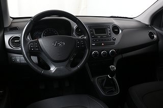 Halvkombi Hyundai i10 11 av 19