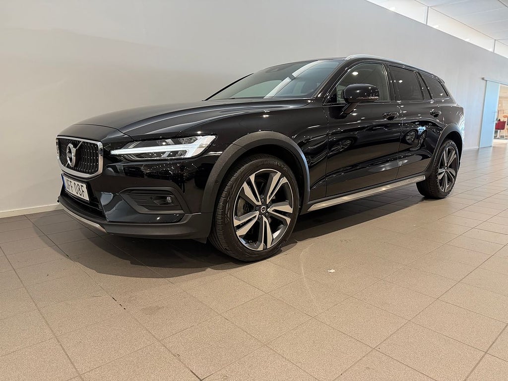 Volvo V60 Cross Country B4 AWD Diesel Adv Edt