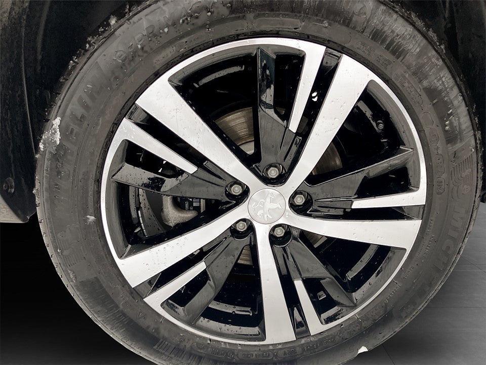 Bild på Peugeot 5008 GT 1.2 PT Aut 7-SITS B-KAMERA EL-BAKLUCKA 130hk 