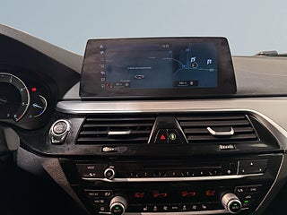 BMW 520d xDrive Touring Kamera Rattvärme MoK GPS Elbaklucka SoV – bild 11