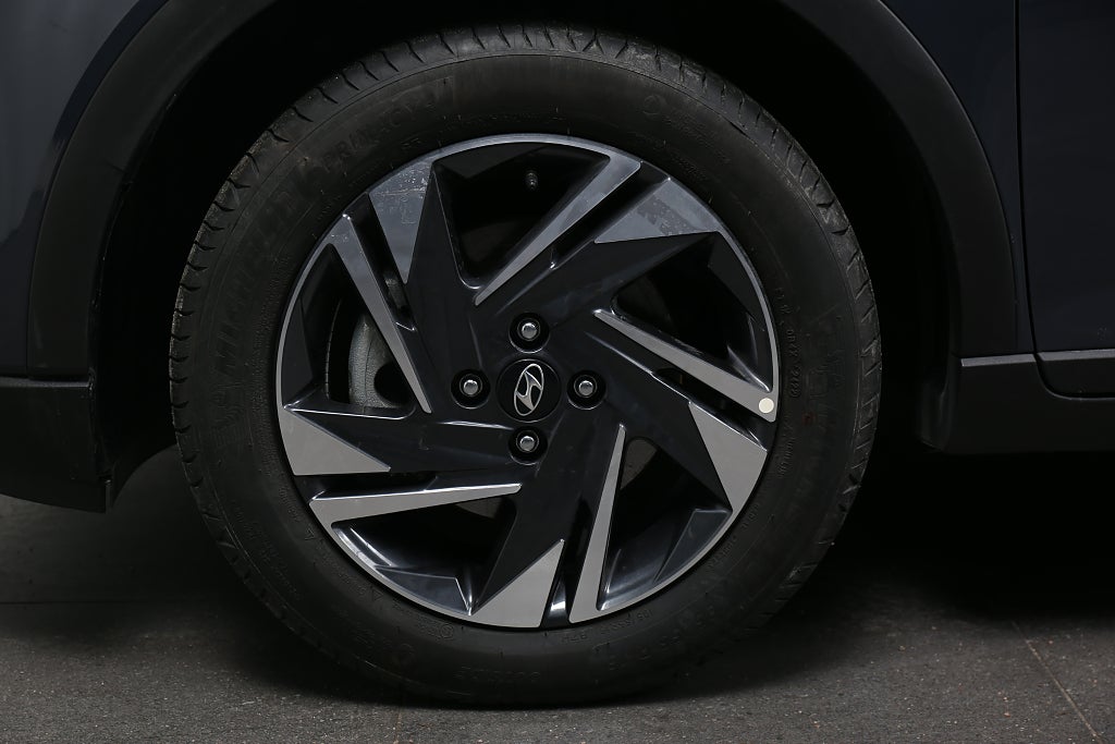 Hyundai Bayon 1.2 MPi Essential Manuell - 2025