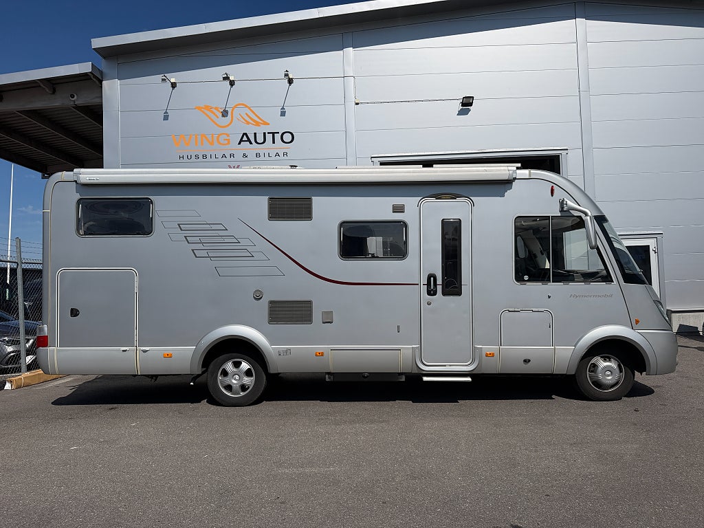 Hymer B 675 SL Mercedes (150HK Automat) Långbäddar & hyttsäng! AC! Cen
