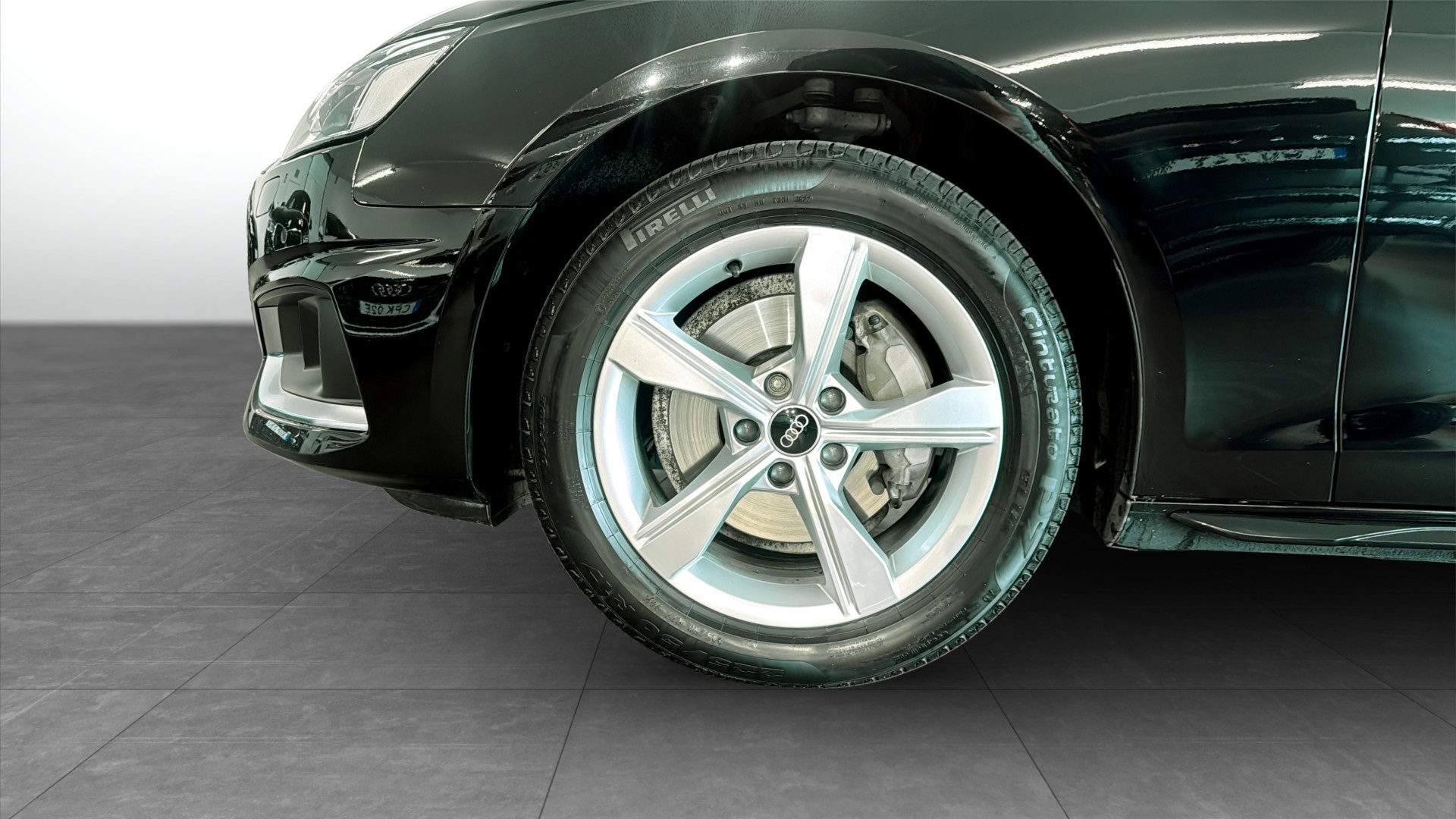 Audi A4 2023, bild 6/10