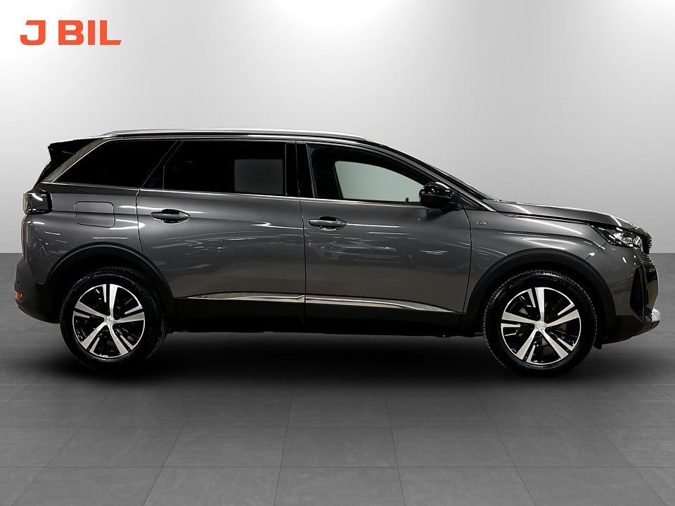 Bild på Peugeot 5008 GT 1.2 PT Aut 7-SITS B-KAMERA CARPLAY 130hk