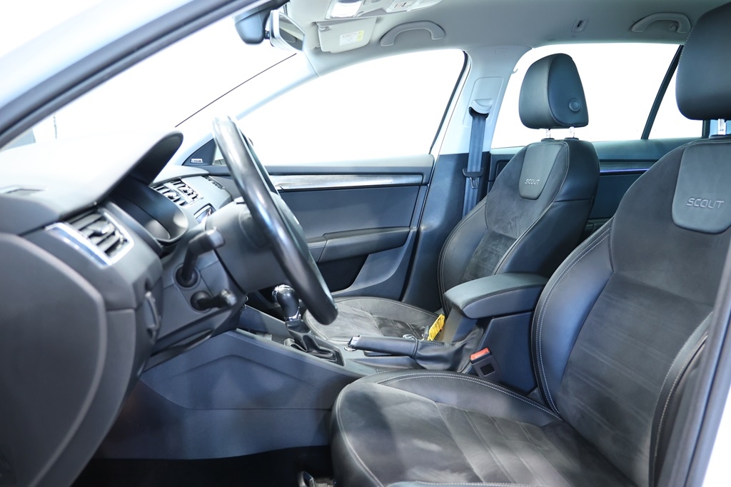 Skoda Octavia 2020, bild 7/10