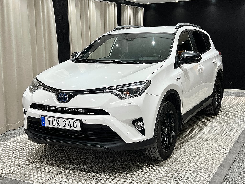 Toyota RAV4 Hybrid E-FOUR X-Edition Drag Keyless Fintskick