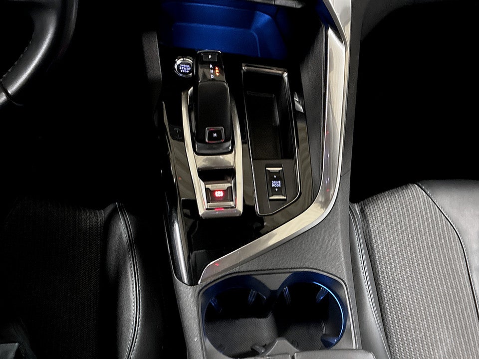 Bild på Peugeot 3008 Allure 1.2 PT 130hk Aut B-KAMERA CARPLAY