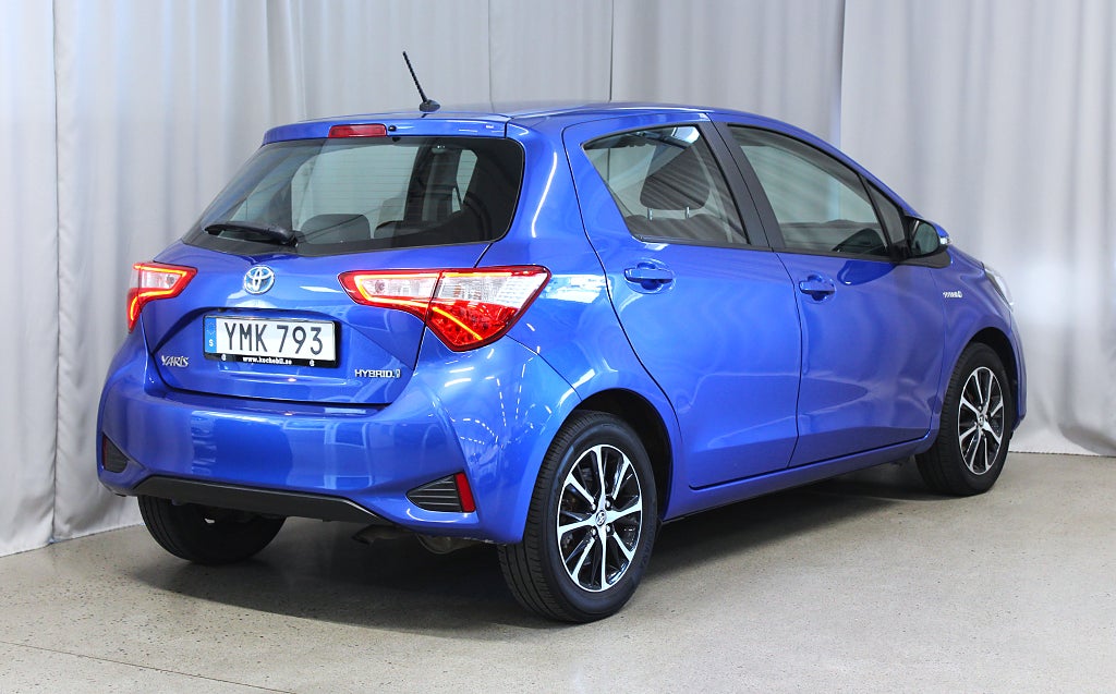 Toyota Yaris Hybrid e-CVT Touch & Go Edition, S&V-hjul, B-Kamera